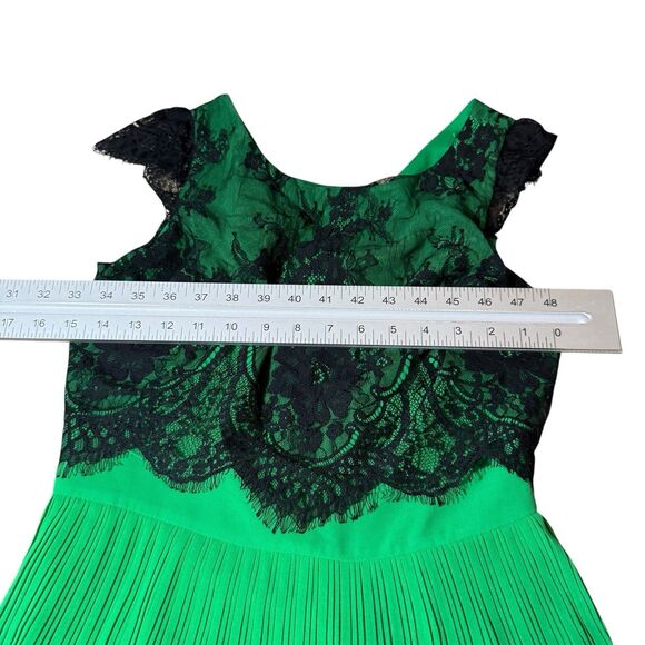 REVIEW Dress Size 10 Lace Overlay Pleated Formal Dress Tea Length Green Black - Picture 9 of 14
